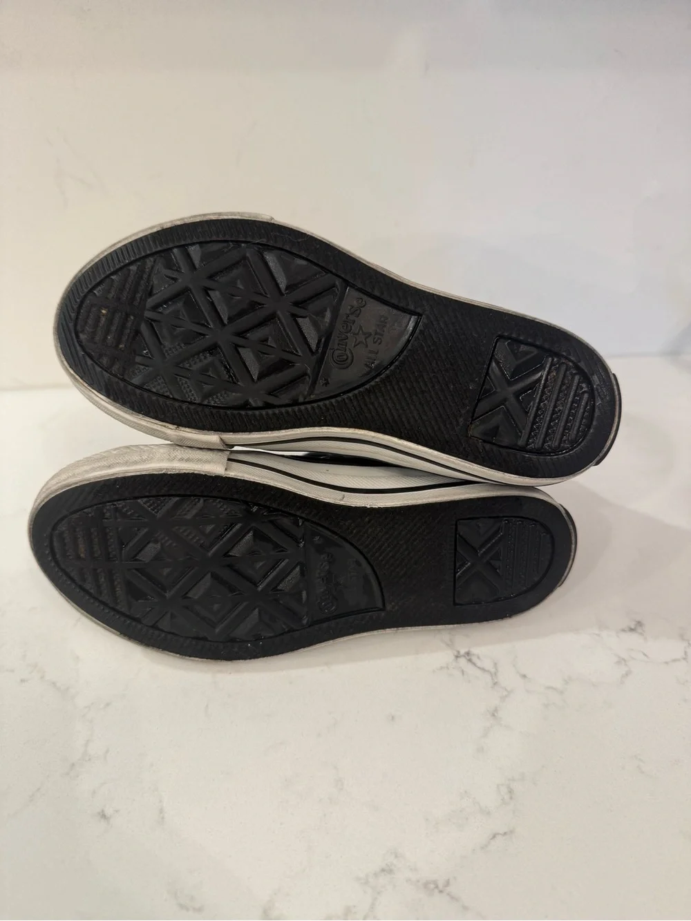 Converse All Stars gently used